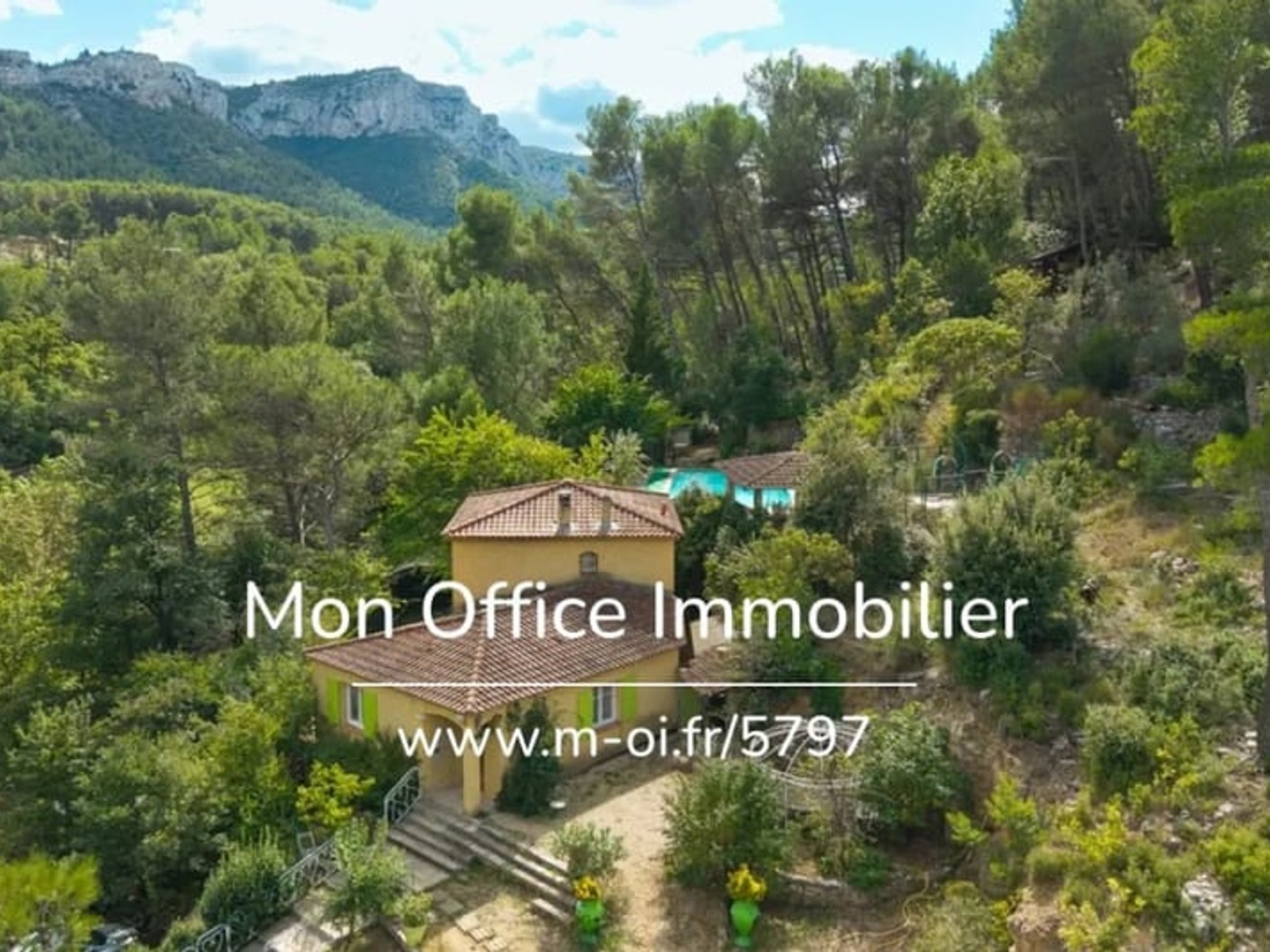 Maison à vendre - 5 pièces - 140m2 - Auriol (13390)