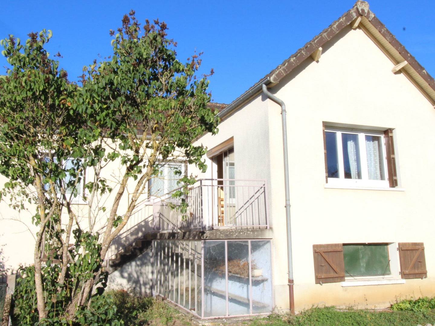 La Charité sur Loire, quartier résidentiel, maison sur sous-