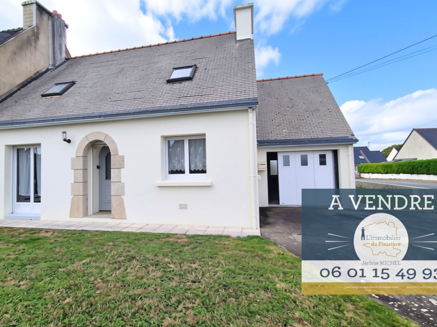 Une maison de 1983 de trois pièce principales sur 418 m²