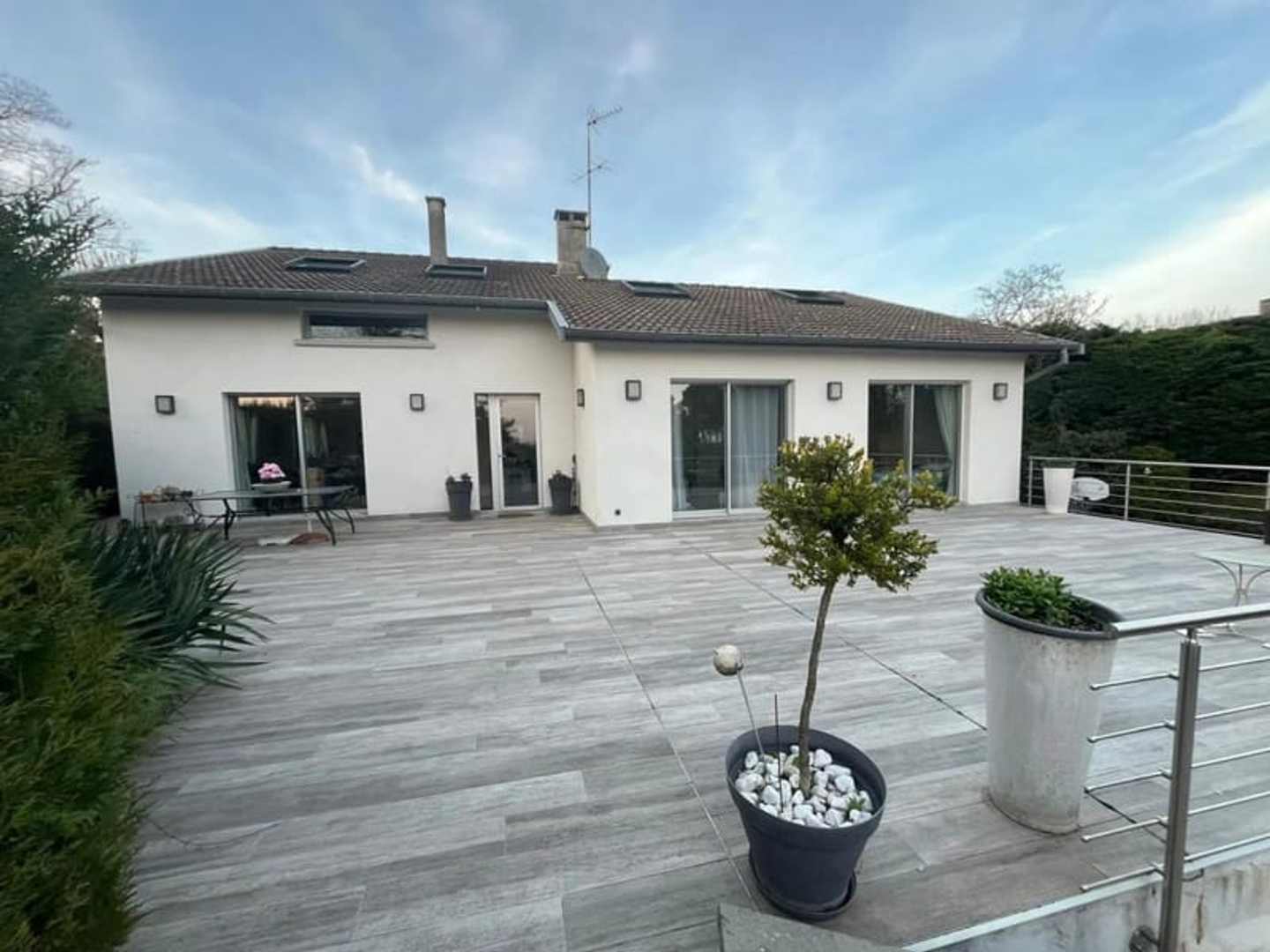 Maison à vendre - 7 pièces - 265m2 - Peyrins (26380)