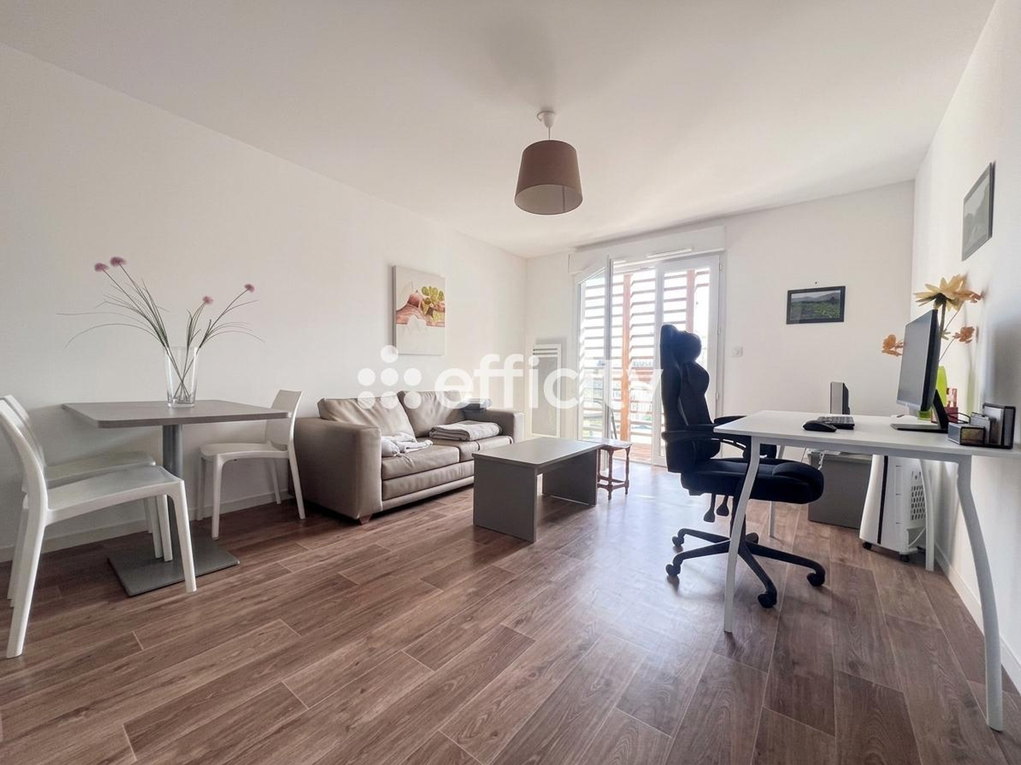 Appartement à vendre - 1 pièce - 44m2 - Niort (79000)
