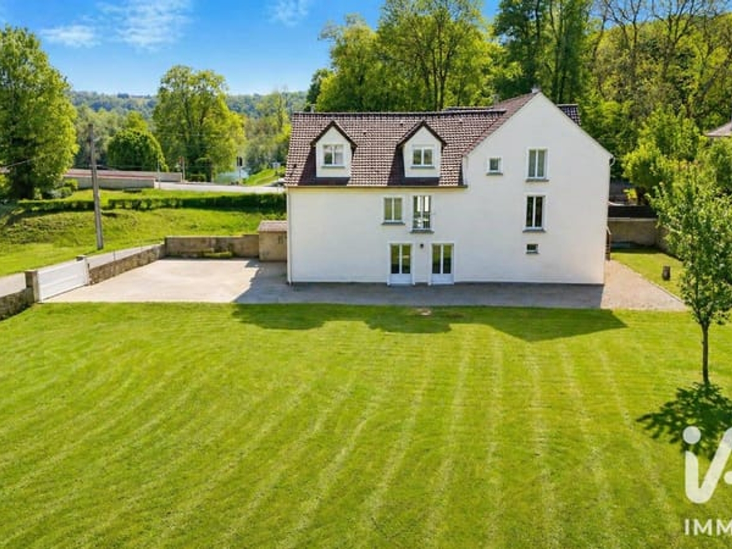 Maison à vendre - 12 pièces - 420m2 - Luzancy (77138)