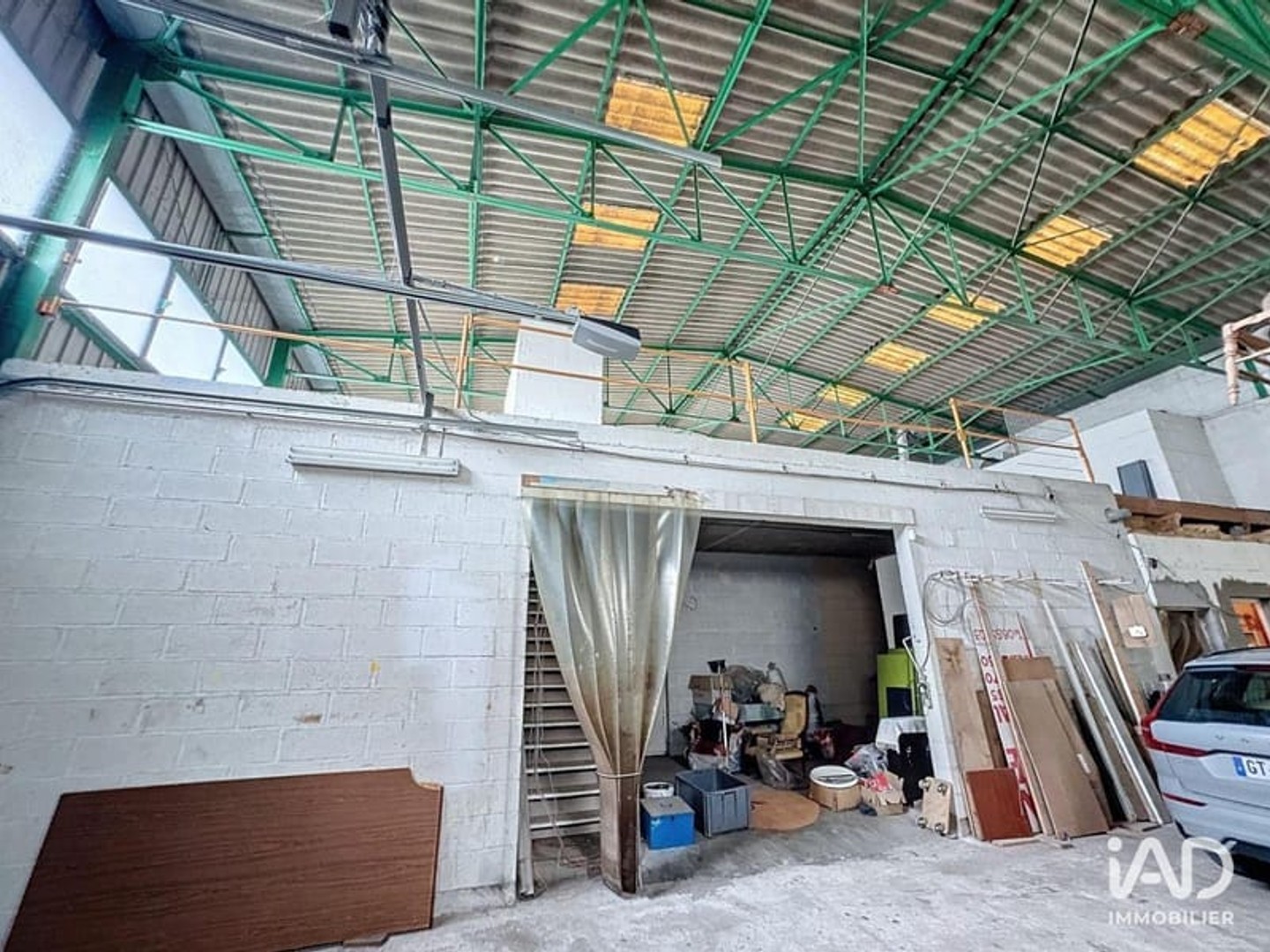 Immeuble commercial 8 pièces 555 m²