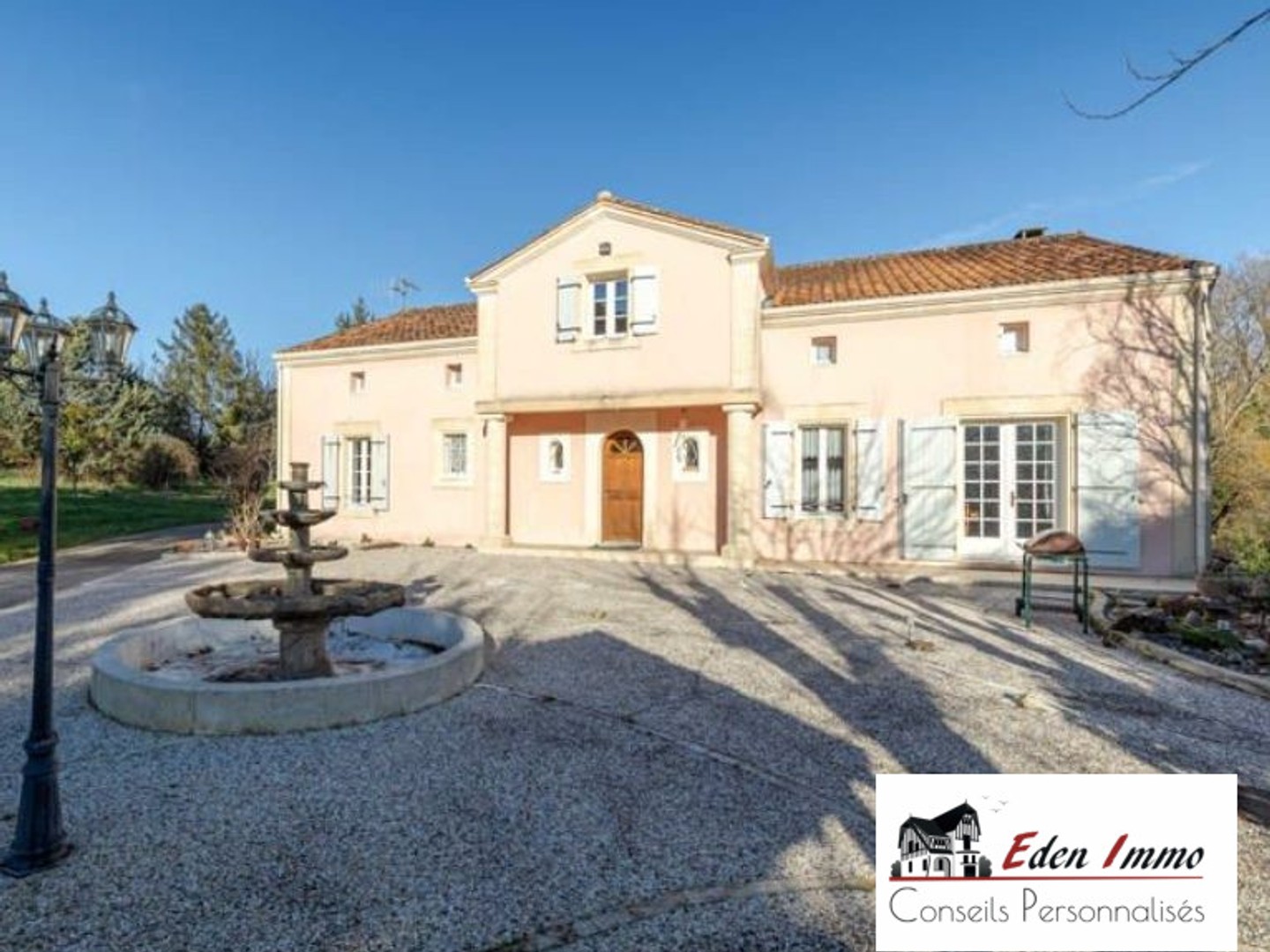 Maison 8 pièces 230 m²