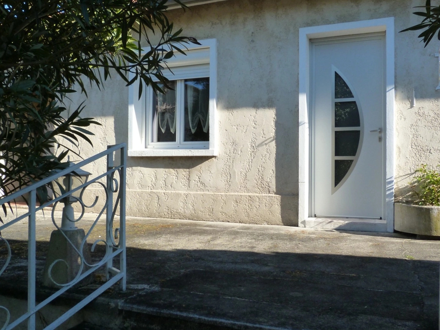 A Nersac,16, proche de toutes les commodités, maison à vendre prête à habiter, juste à rafraîchir.