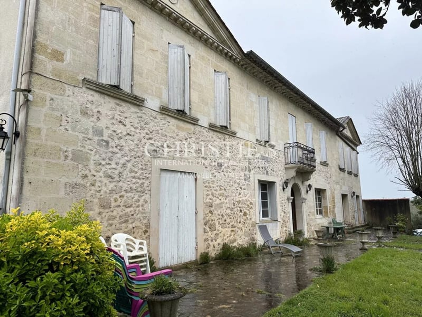Maison à vendre - 10 pièces - 272m2 - Fronsac (33126)