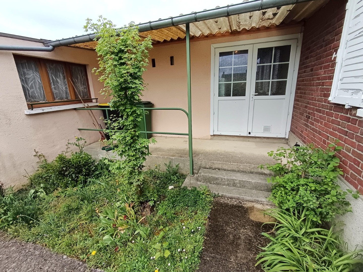 Maison plain pied 2 chambres, garage et jardin
