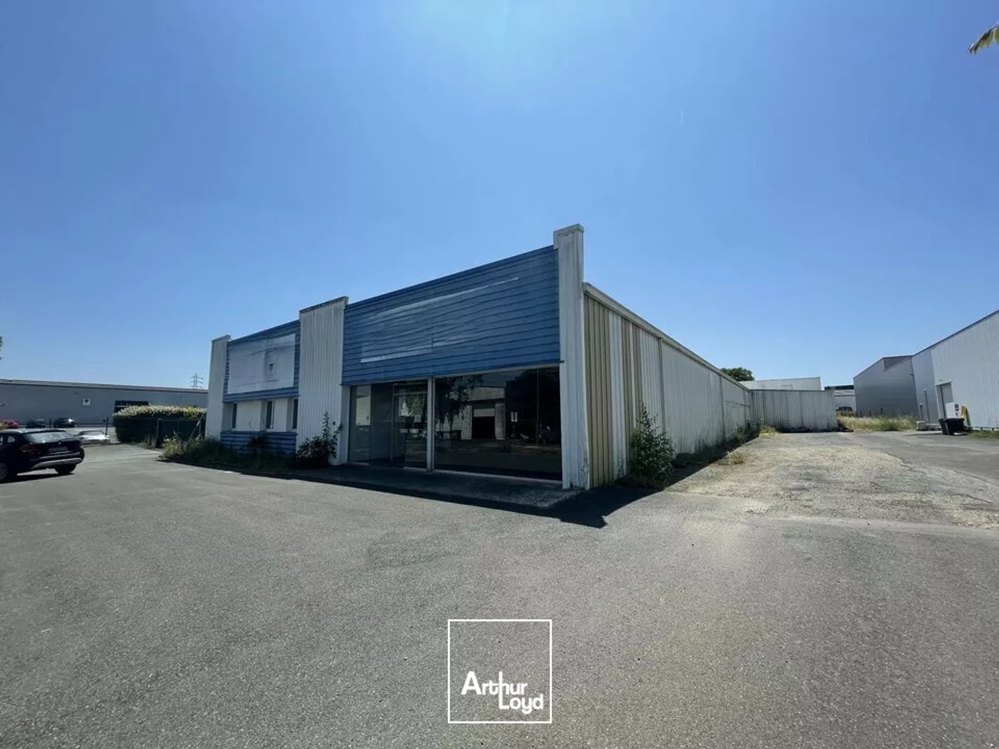 LOCAL D'ACTIVITÉ A VENDRE AVEC CHAMBRES FROIDES À LOUER - POITIERS RÉPUBLIQUE