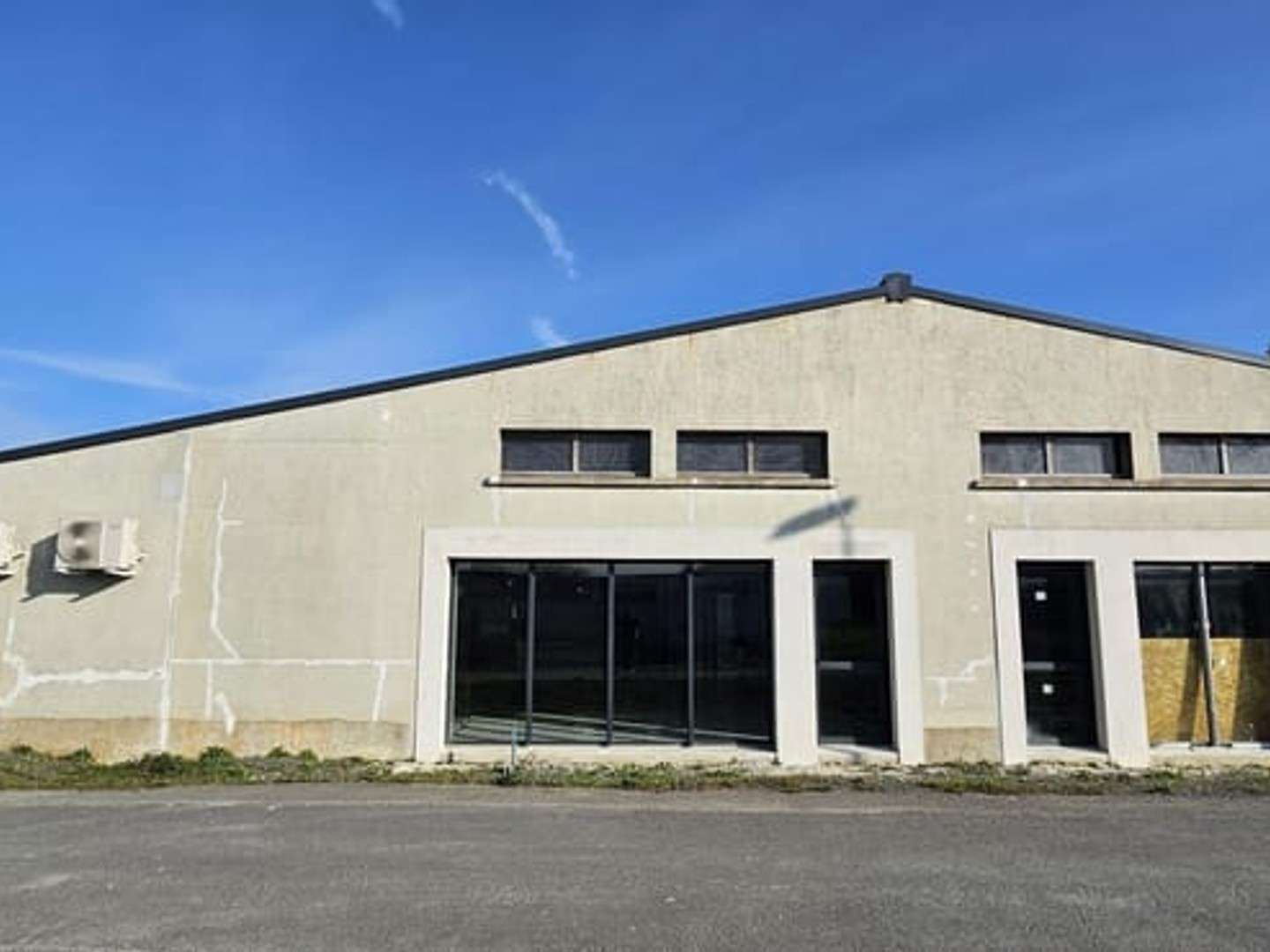 Immeuble commercial 1060 m²