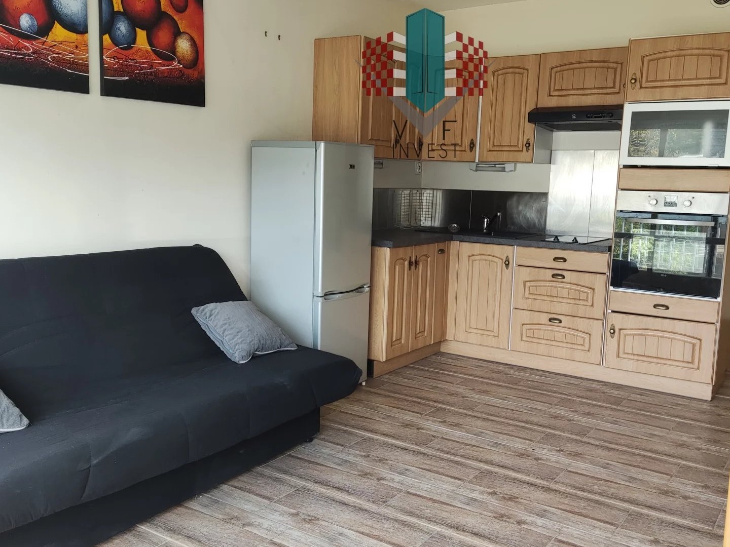Investisseur. Studio loué meublé balcon + place de parking pri