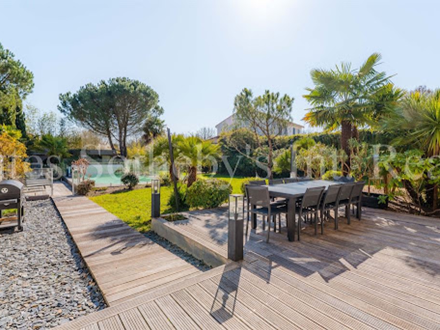Maison 10 pièces 297 m²