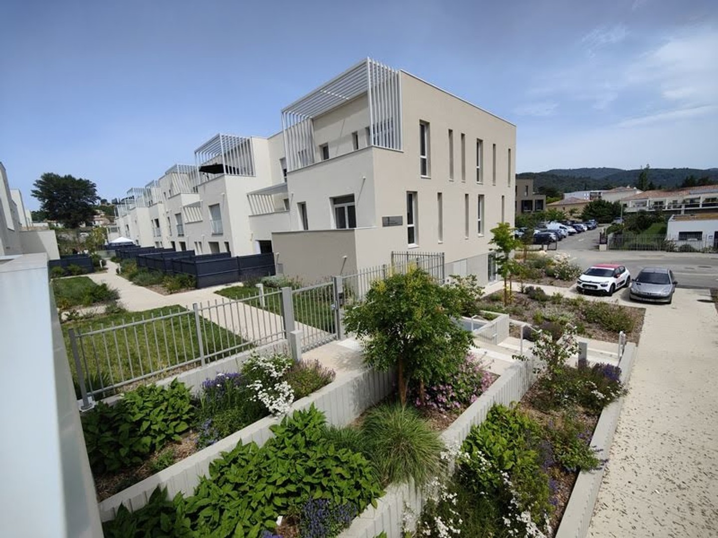 Local 146 m²