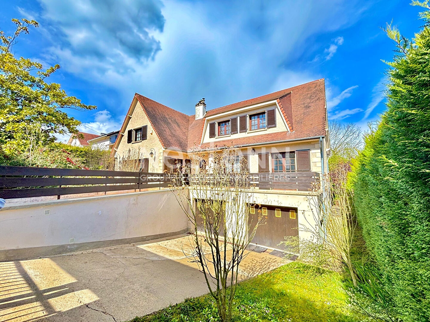 Nestenn Igny - Maison familiale 9 pièces, 7 chambres, calme et lumineuse, proche plateau de Saclay et 15 minutes de la Gare d'Igny (ligne V)