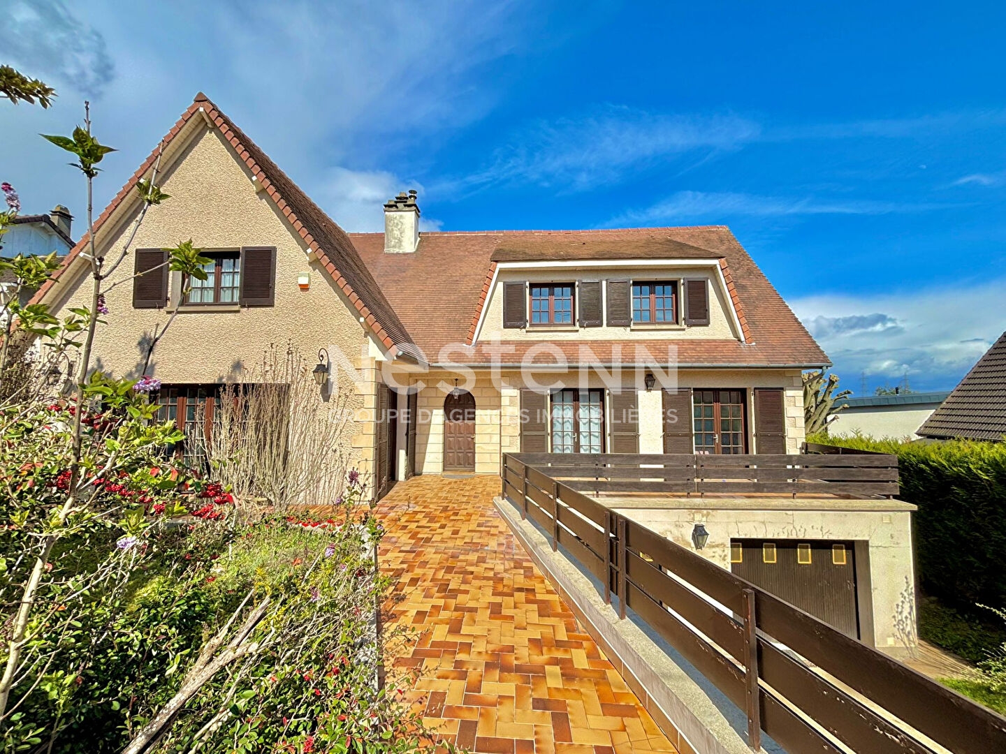 Maison à vendre - 9 pièces - 385m2 - Igny (91430)