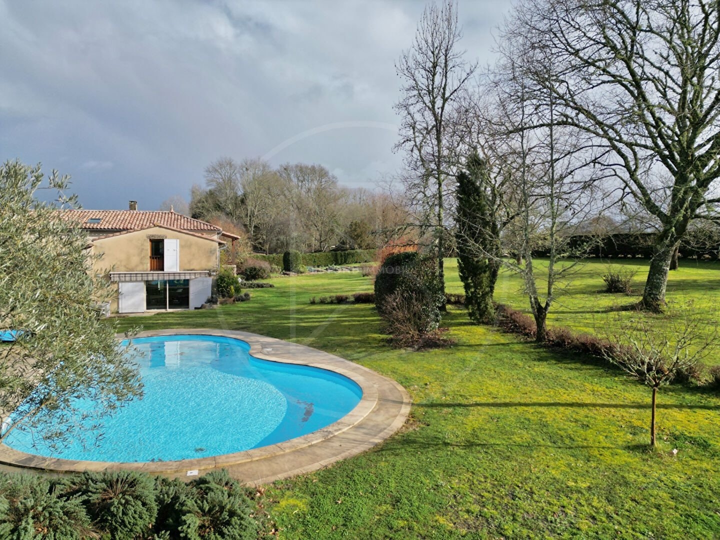 Maison à vendre - 8 pièces - 276m2 - Langon (33210)