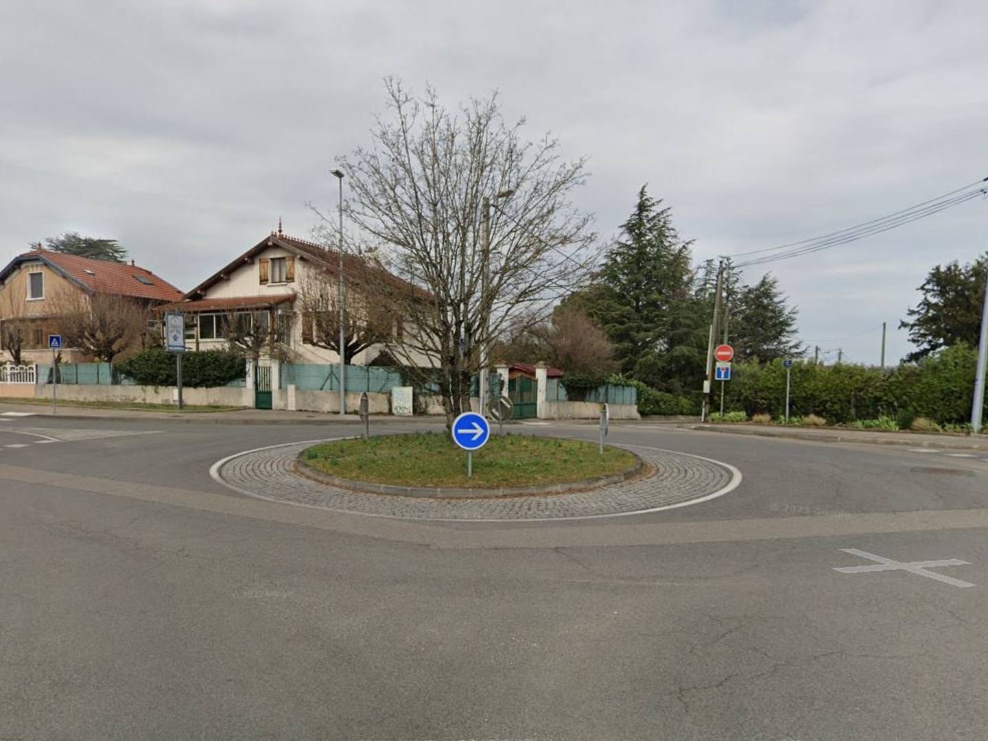 Lot de 3 garages à Craponne
