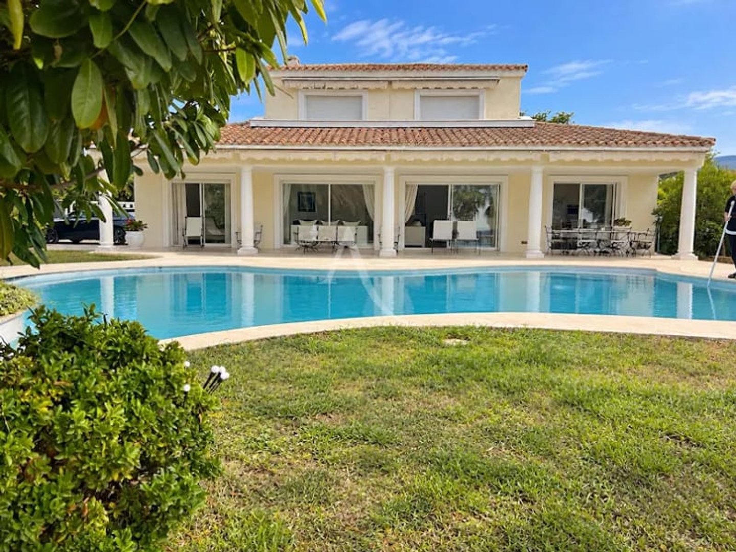Maison 6 pièces 239 m²