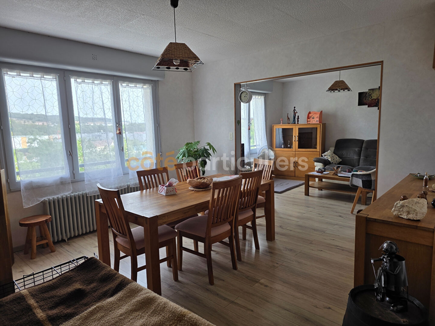 Maison 90 m2 avec jardin et garage.
