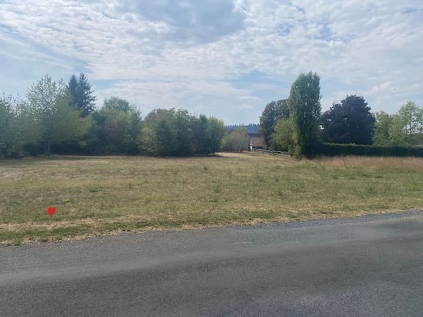 Terrain 905 m²