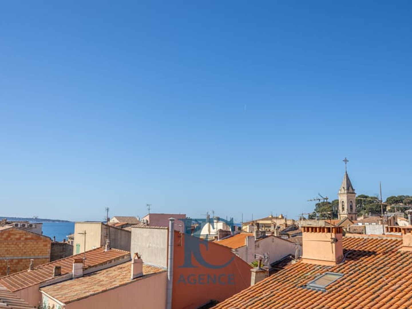 Maison d'architecte de 165 m2 au centre-viile de Sanary-sur-Mer
