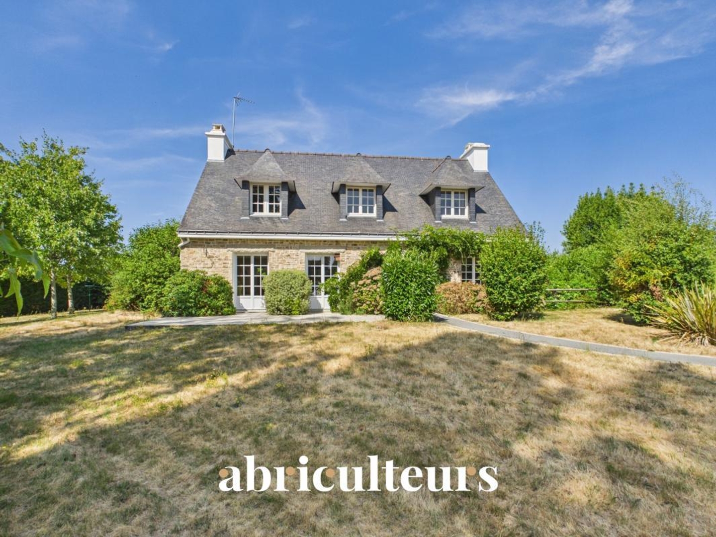Vends maison ancienne - 144 m² - 6 pièces, 4 chambres - Vannes 56000