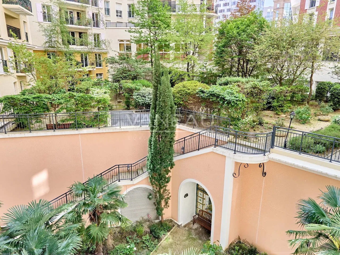 Appartement à vendre - 5 pièces - 99m2 - Courbevoie (92400)