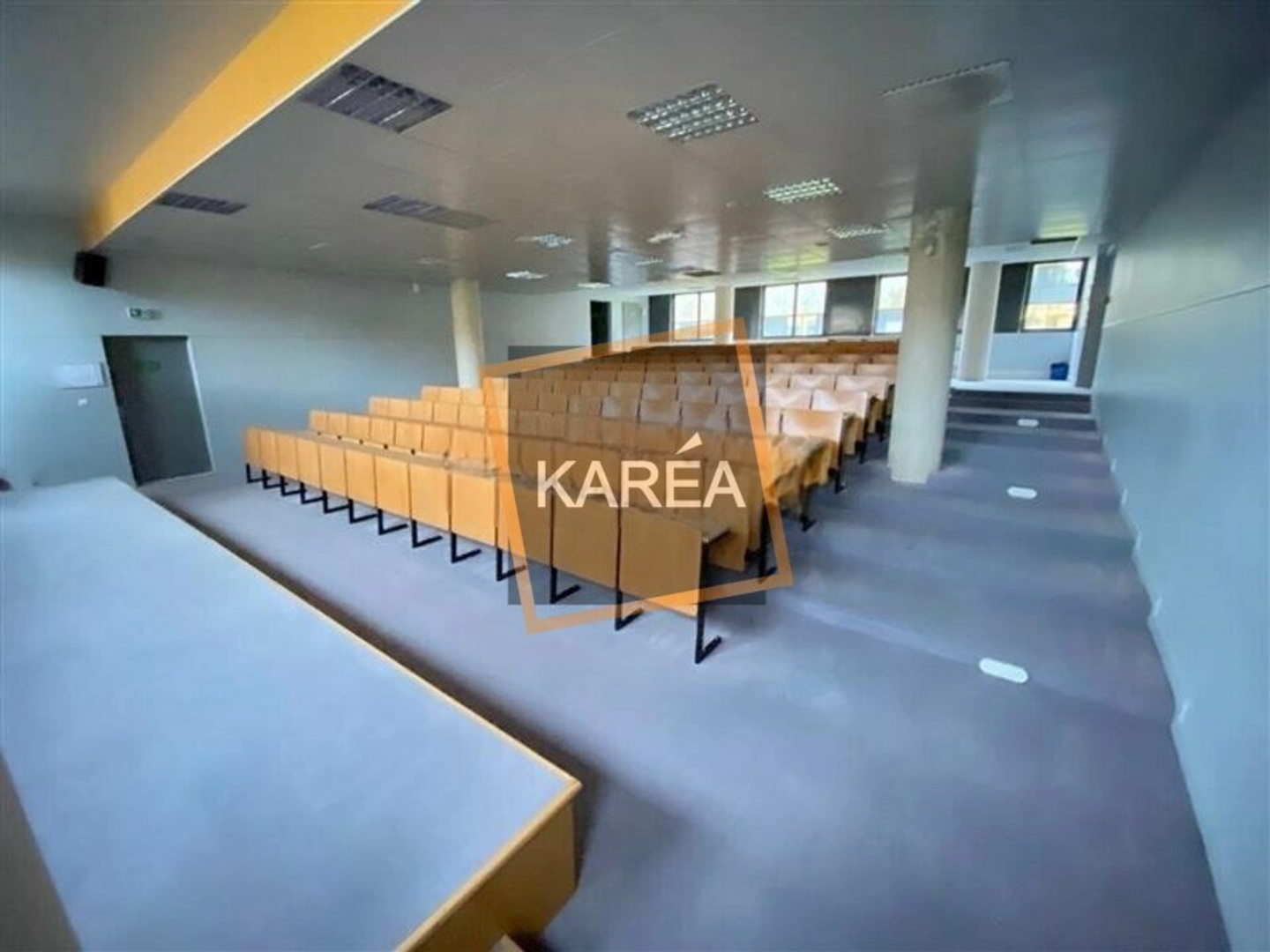Locaux à vendre - 665m2 - Champs-Sur-Marne (77420)