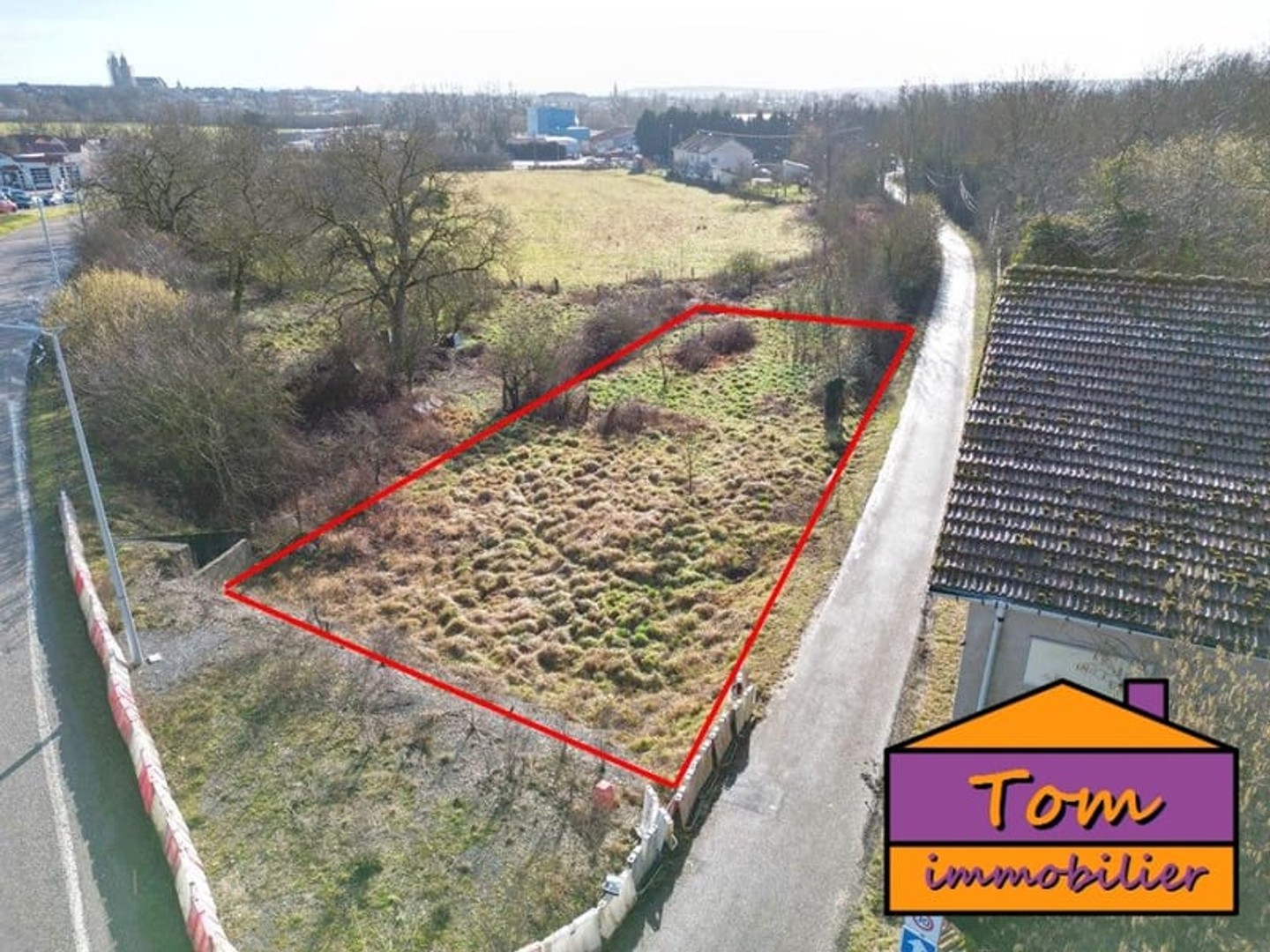 Terrain 650 m²
