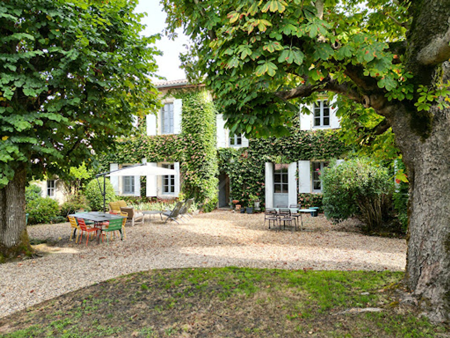 Maison 10 pièces 378 m²