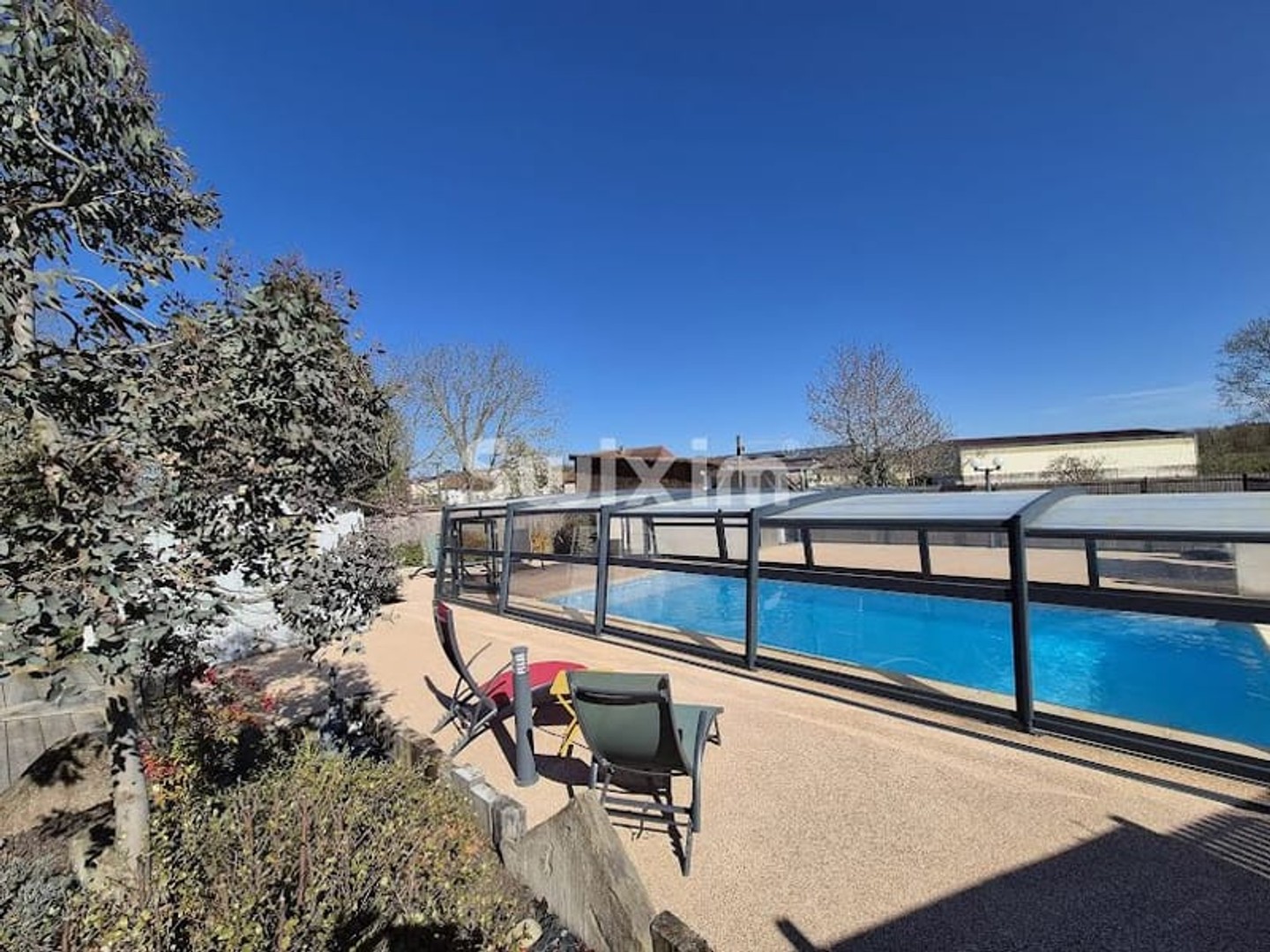 Maison à vendre - 4 pièces - 183m2 - Dole (39100)