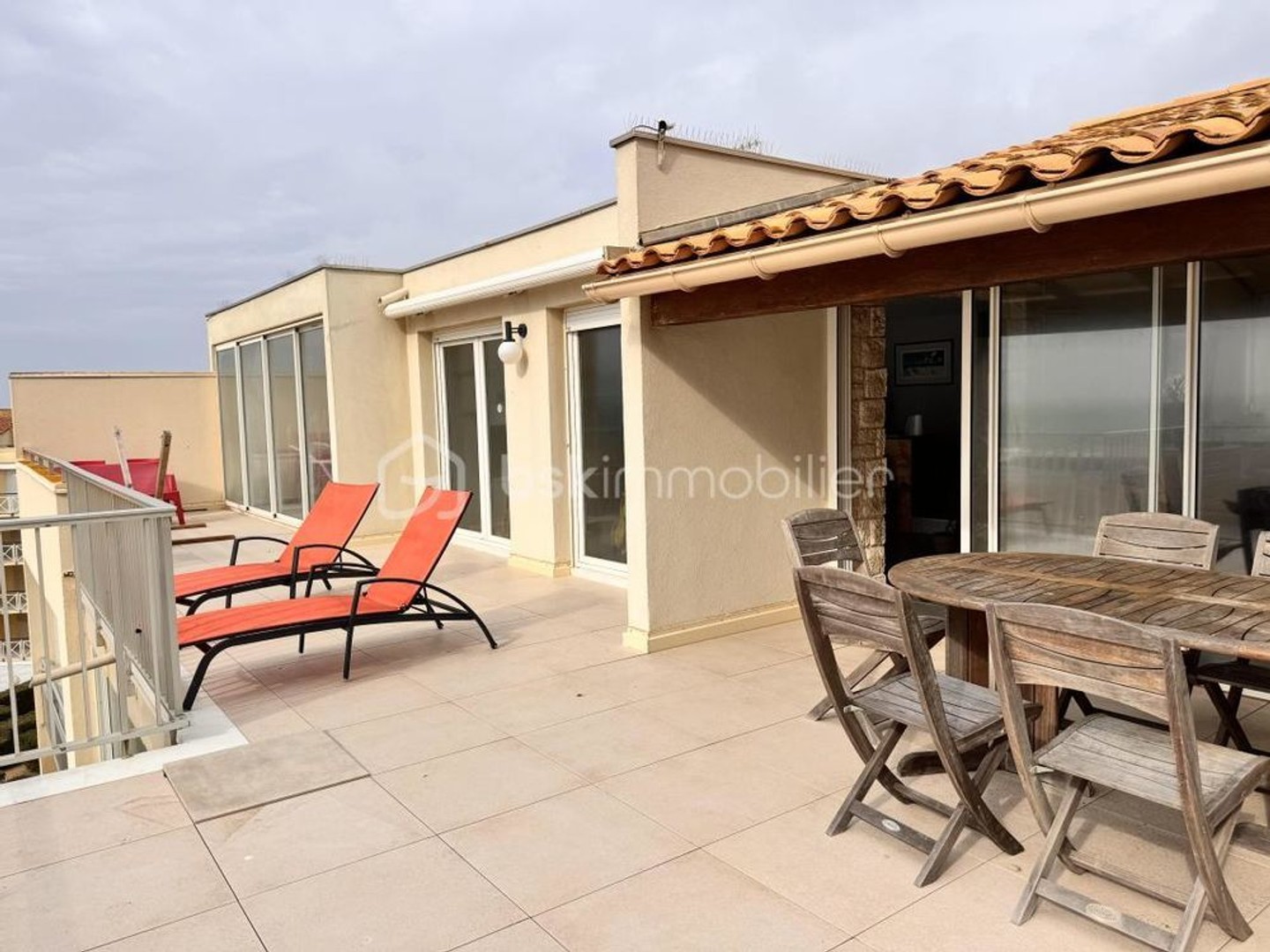 Maison sur toit Vue mer Dernier étage Terrasse 56 m² 4 chambres Entièrement meublé