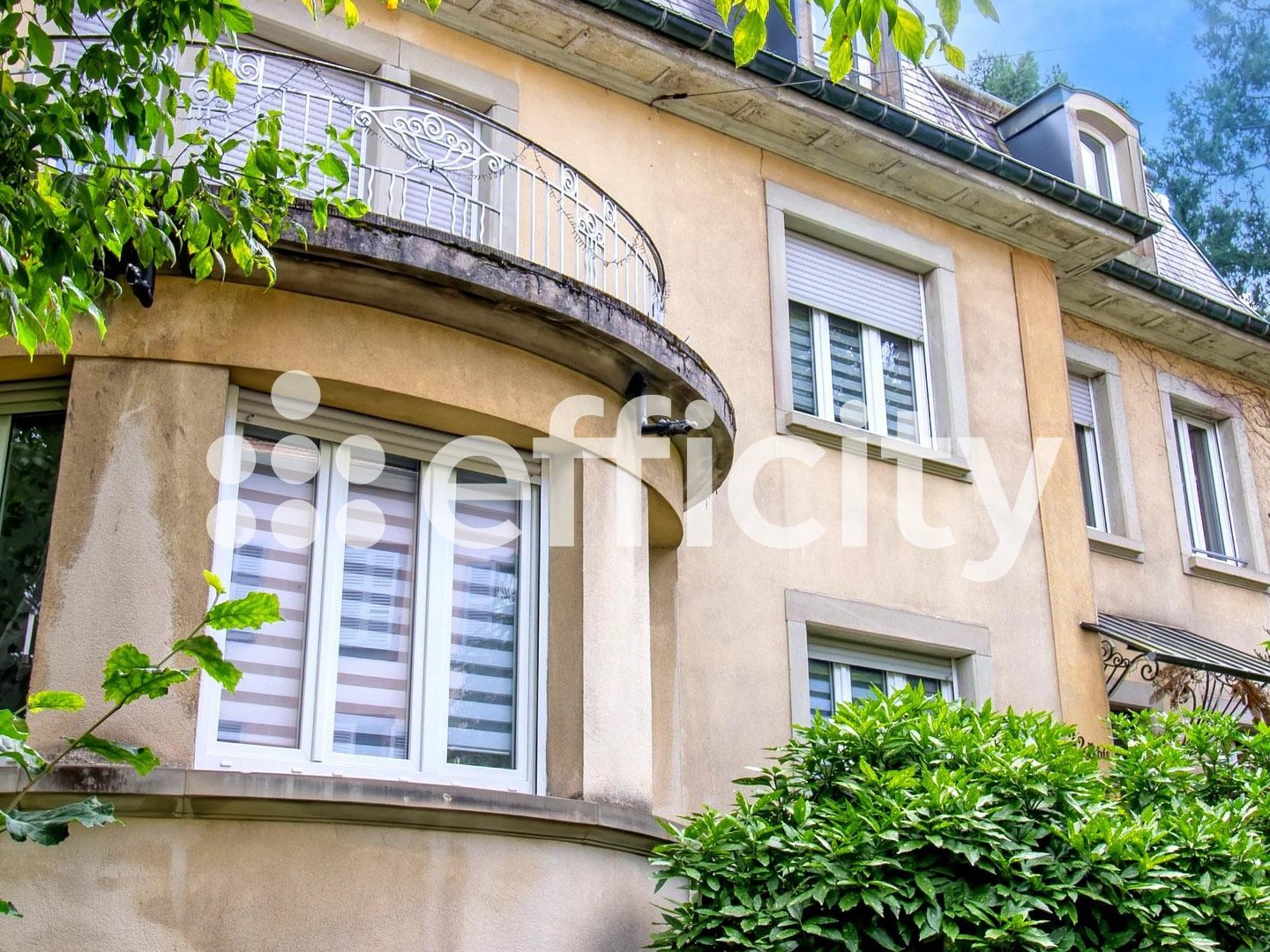 Maison 12 pièces 400 m²