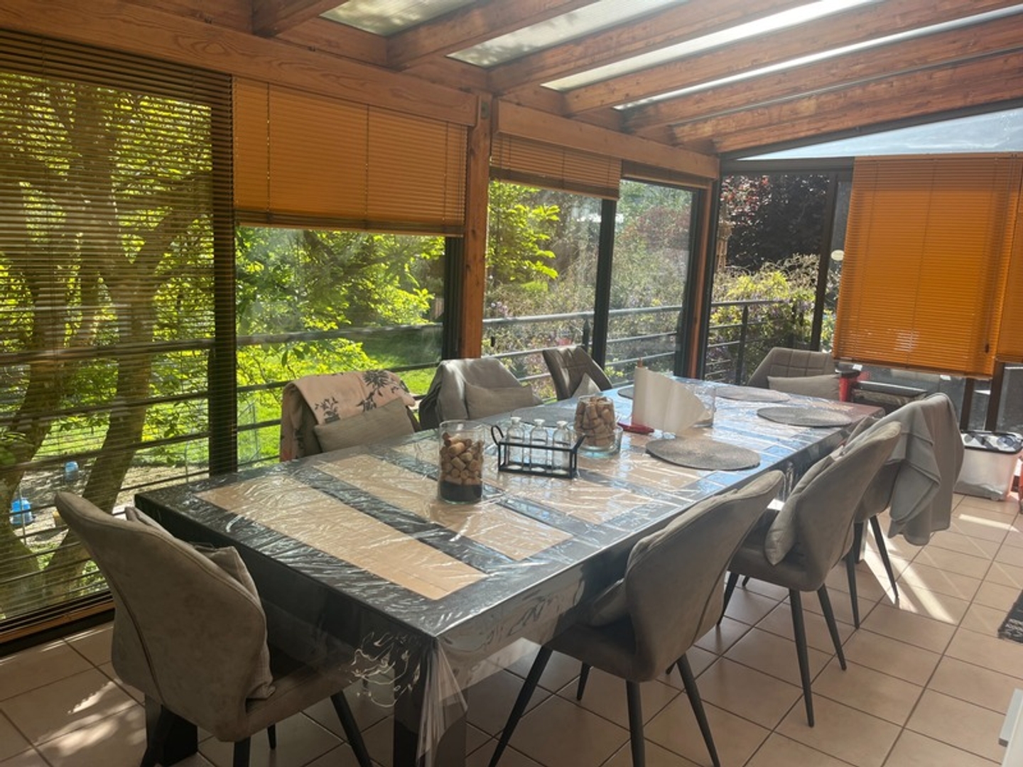 GOLBEY CENTRE MAISON 238 m², 6 CHAMBRES, JARDIN, GARAGE