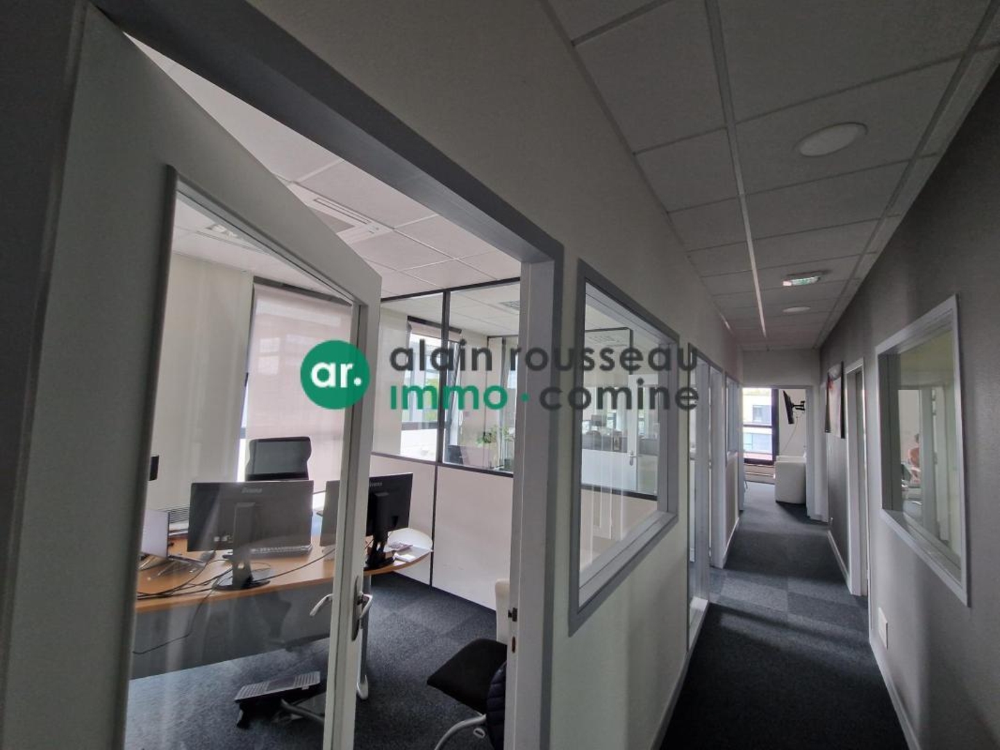 A VENDRE bâtiment de bureaux