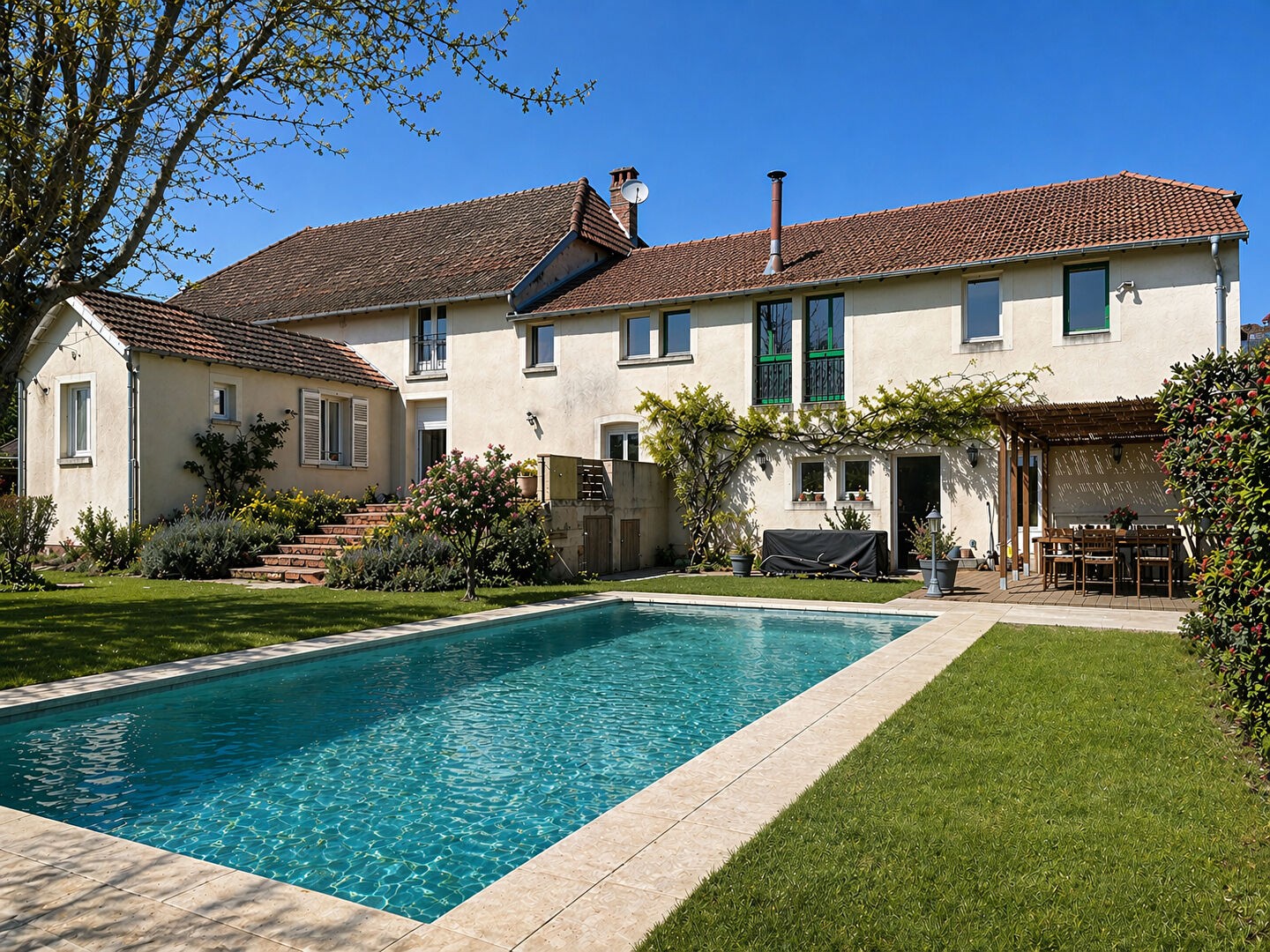 Maison 7 pièces 270 m²