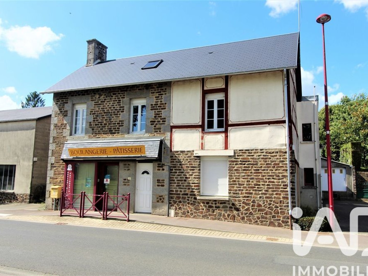 Local 111 m²