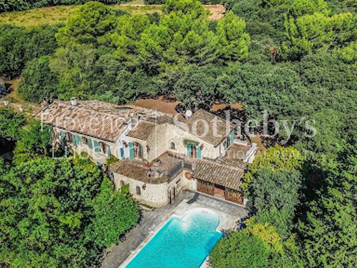 Maison 15 pièces 473 m²