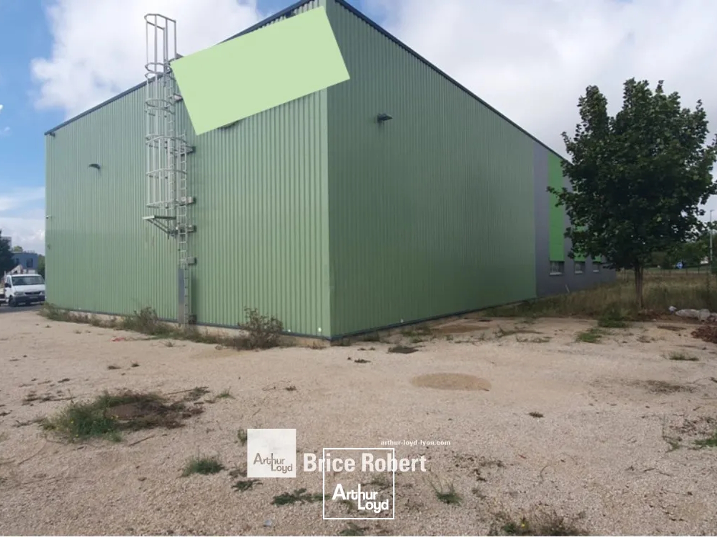 Locaux à vendre - 932m2 - Civrieux (01390)