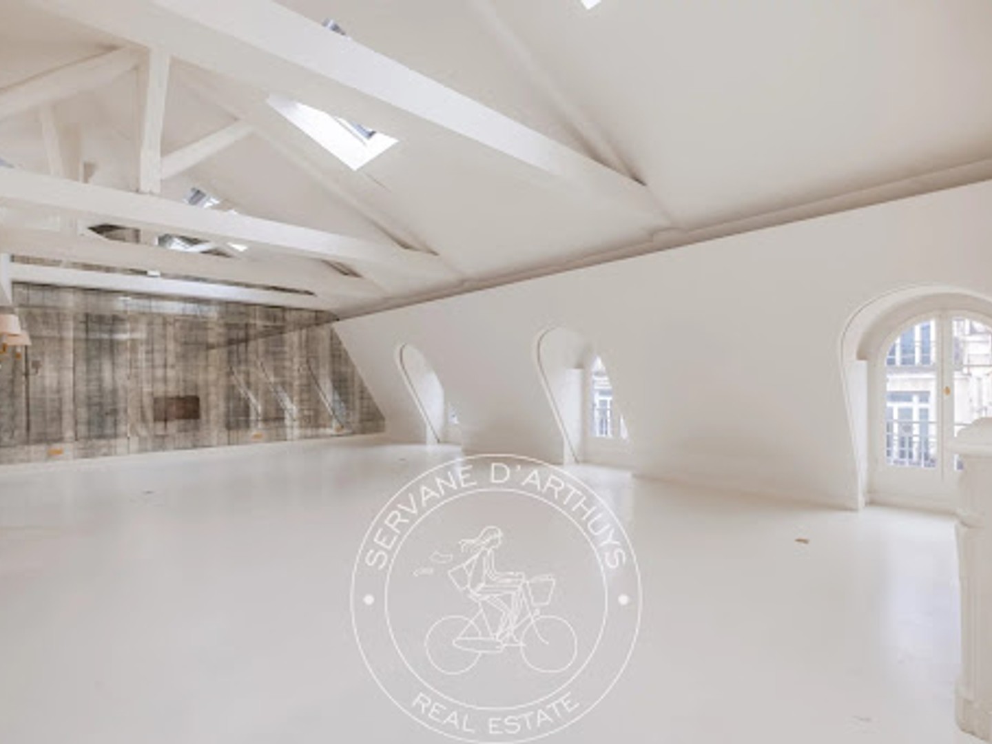 Appartement 7 pièces 251 m²
