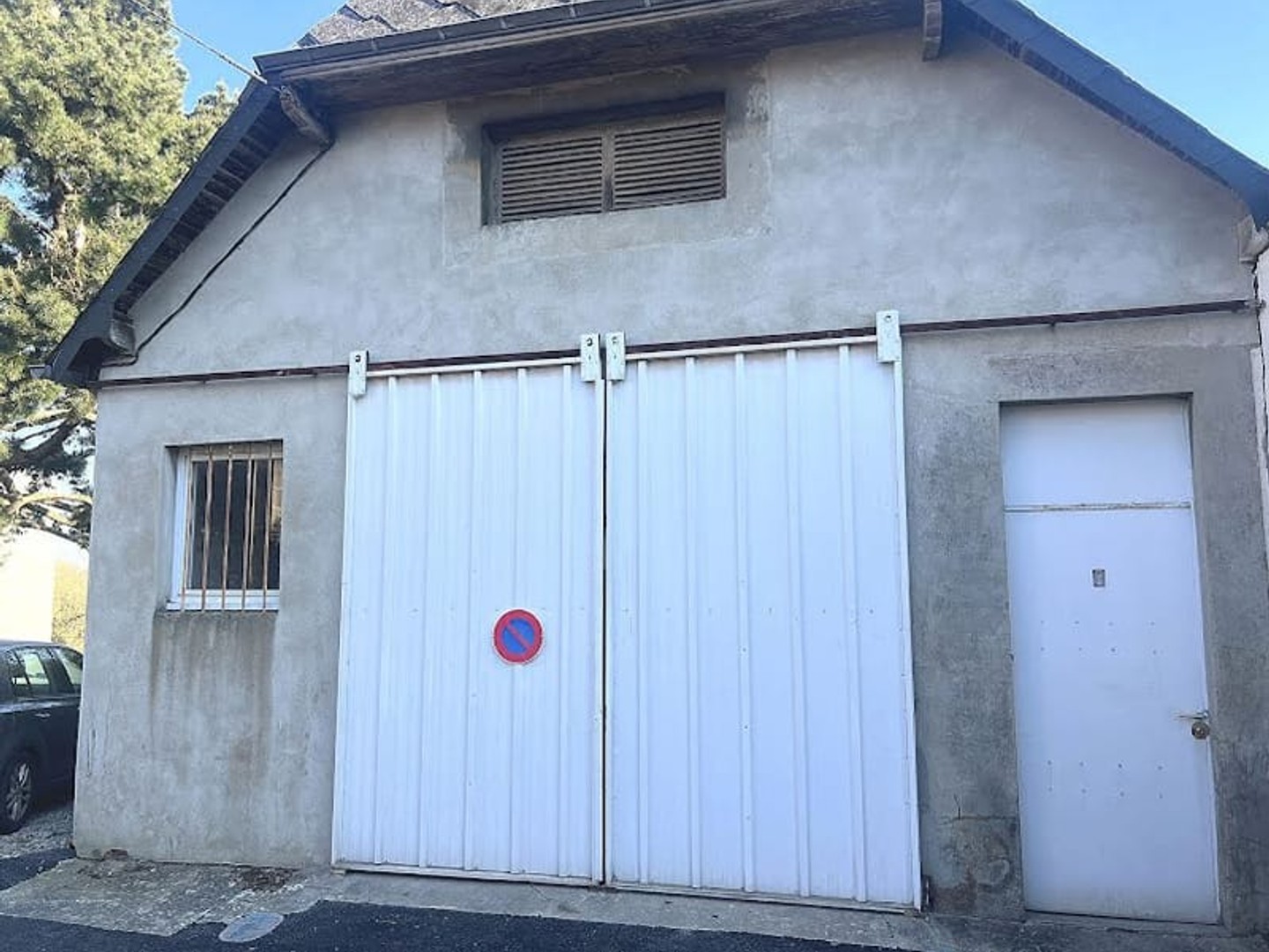 Parking/Garage/Box 86 m²