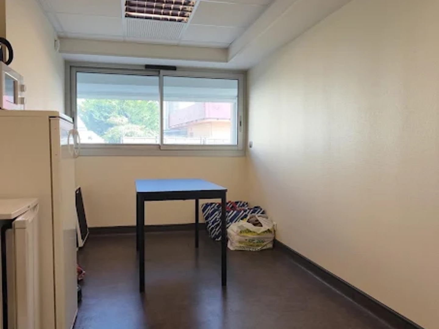 Bureaux à vendre - 4 pièces - 83m2 - Le Grau-Du-Roi (30240)