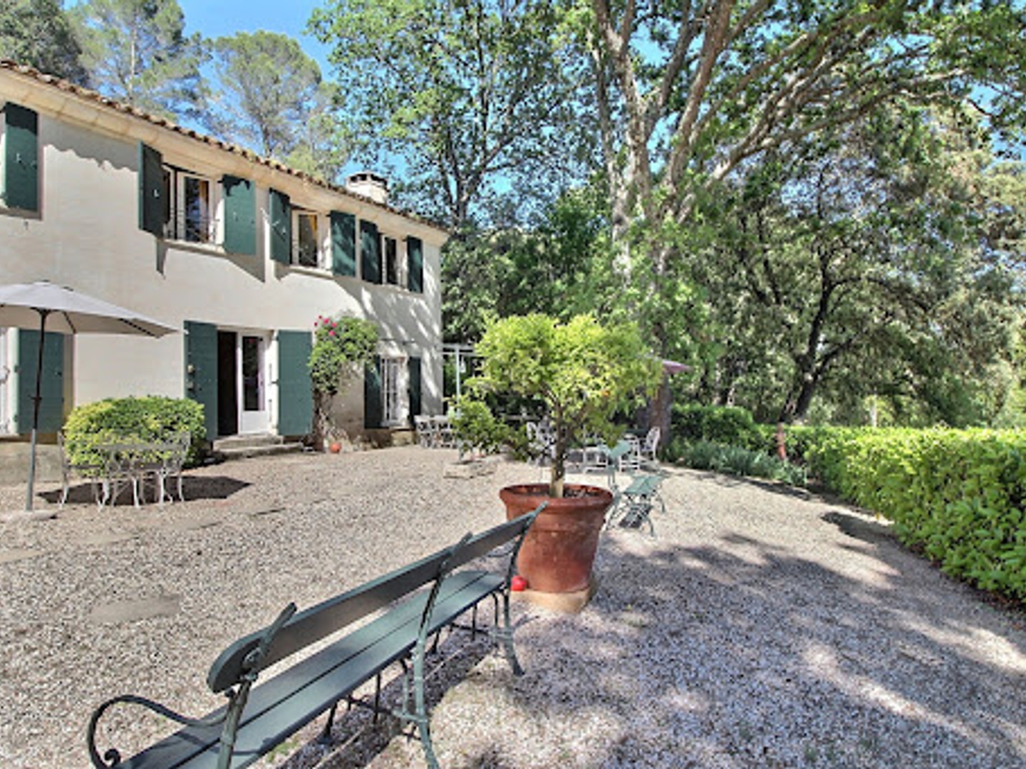 Maison à vendre - 8 pièces - 195m2 - Uzès (30700)