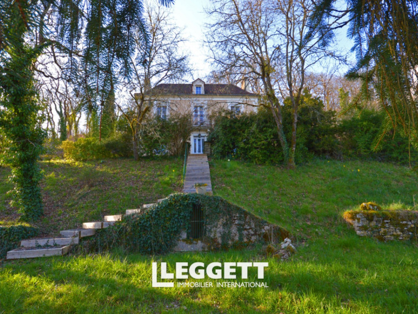 maison 5 pièce(s), SAVIGNAC-LES-ÉGLISES