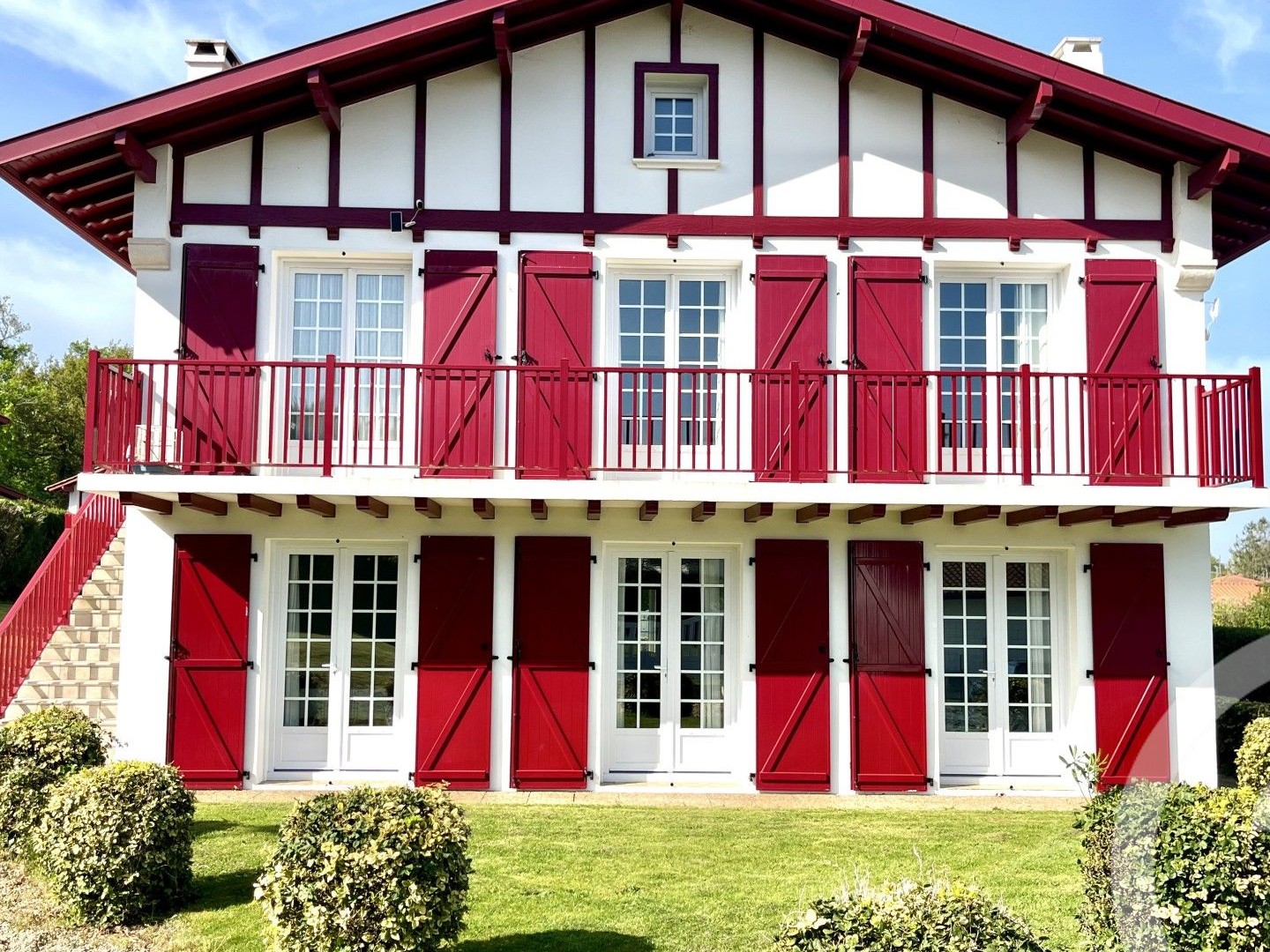 Maison 9 pièces 213 m²