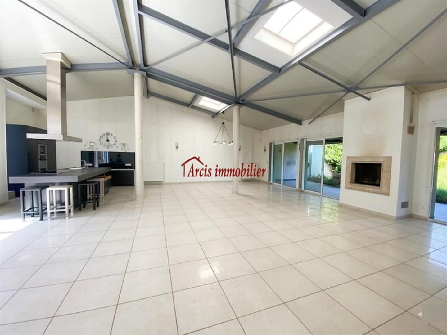 Immeuble à vendre - 7 pièces - 210m2 - Mailly-Le-Camp (10230)