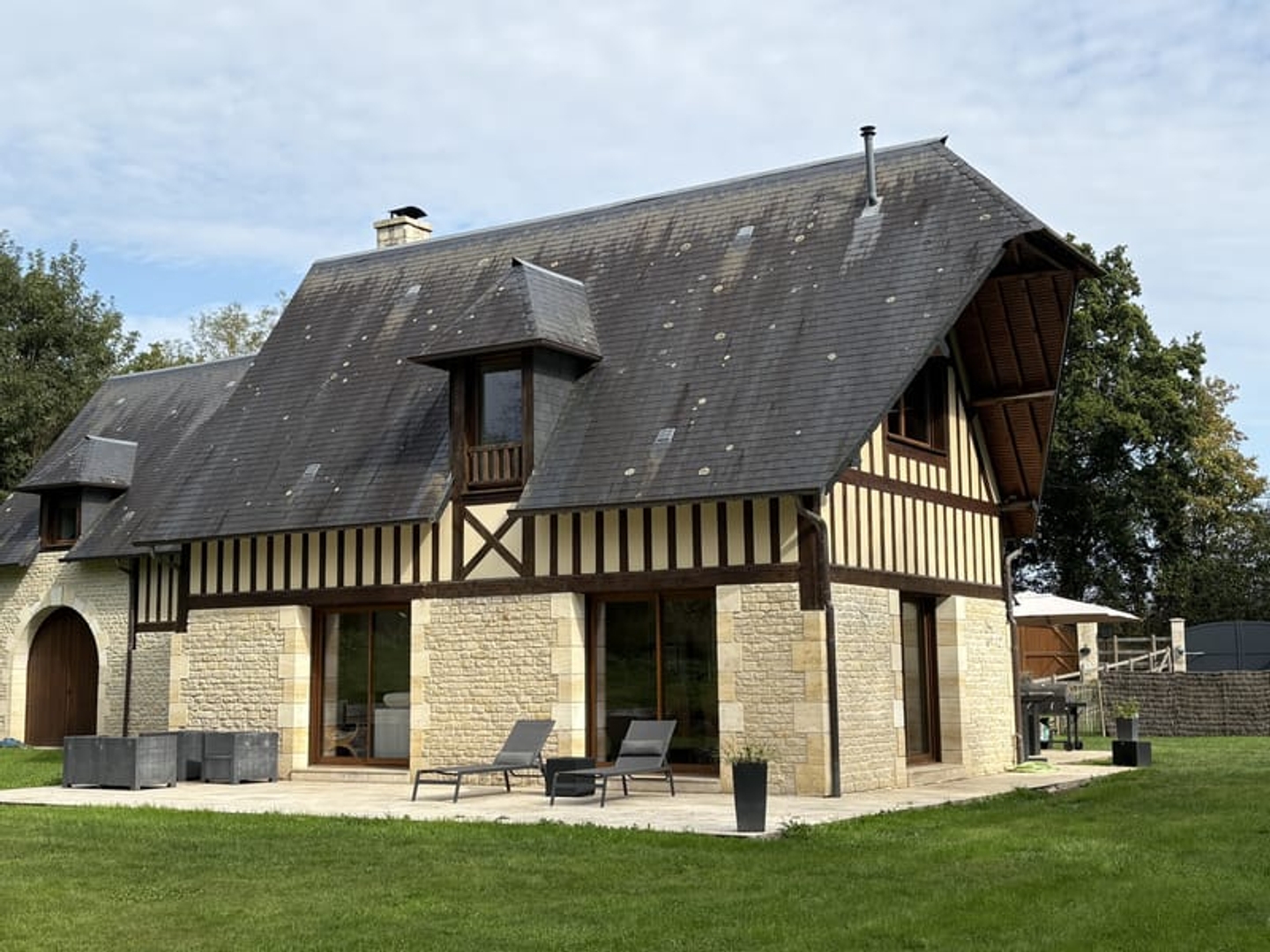PROPRIETE DE CHARME au coeur du Pays d'Auge À proximité de
