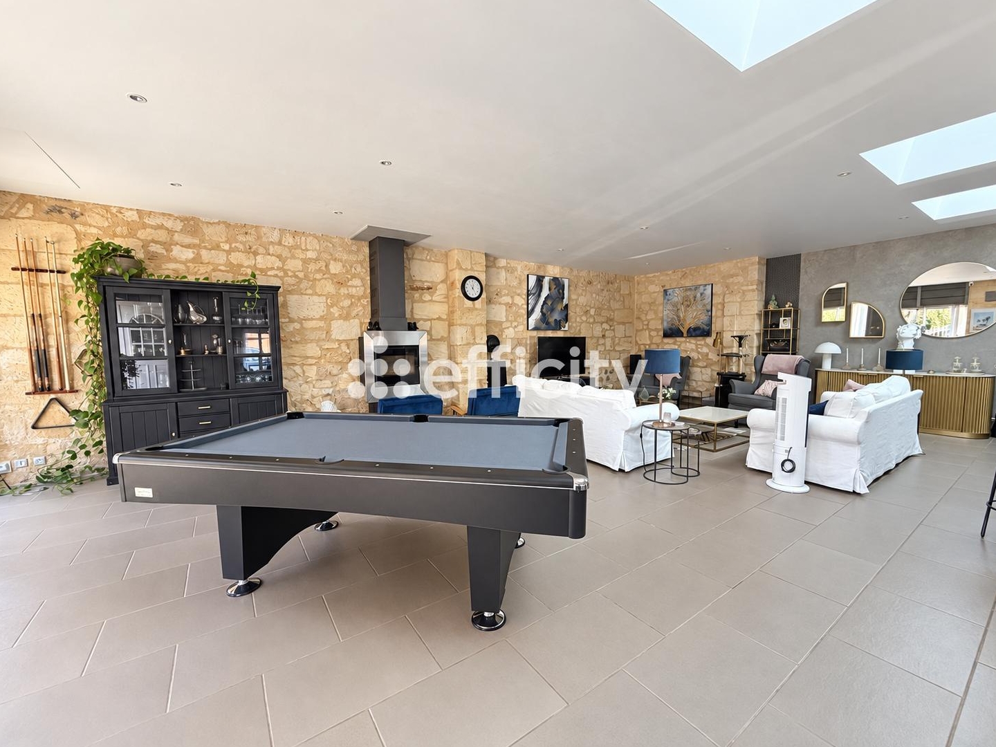 Maison 5 pièces 220 m²