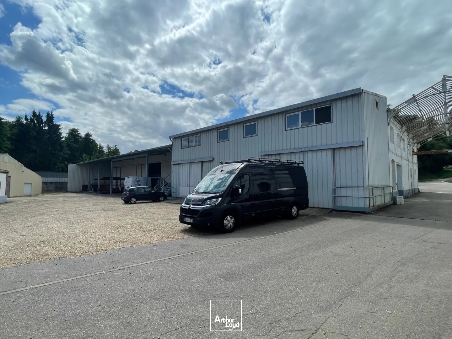 Locaux à vendre - 3241m2 - Charleval (27380)