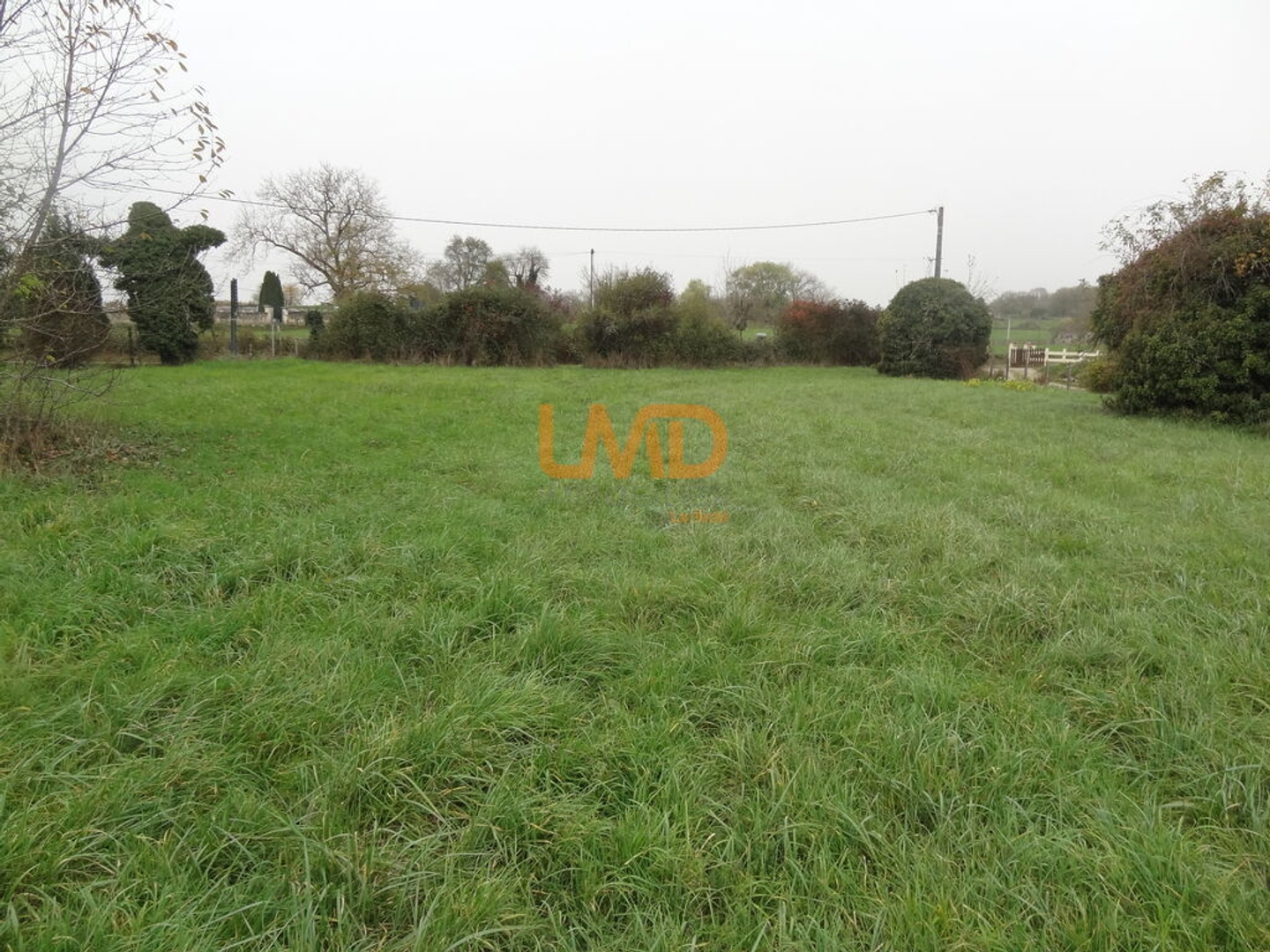 Terrain à vendre - 1827m2 - Thiviers (24800)