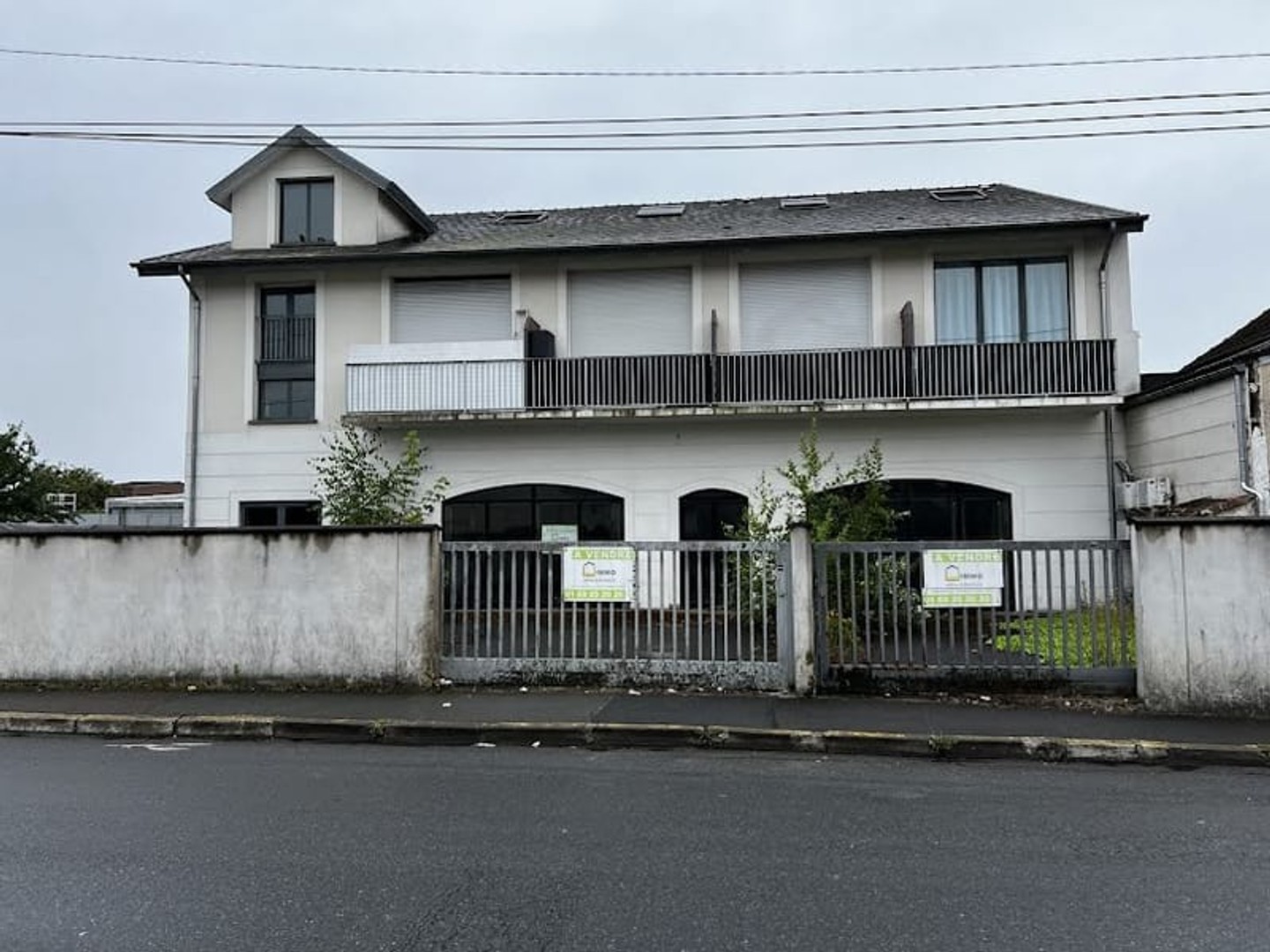 Immeuble 4 pièces 361 m²